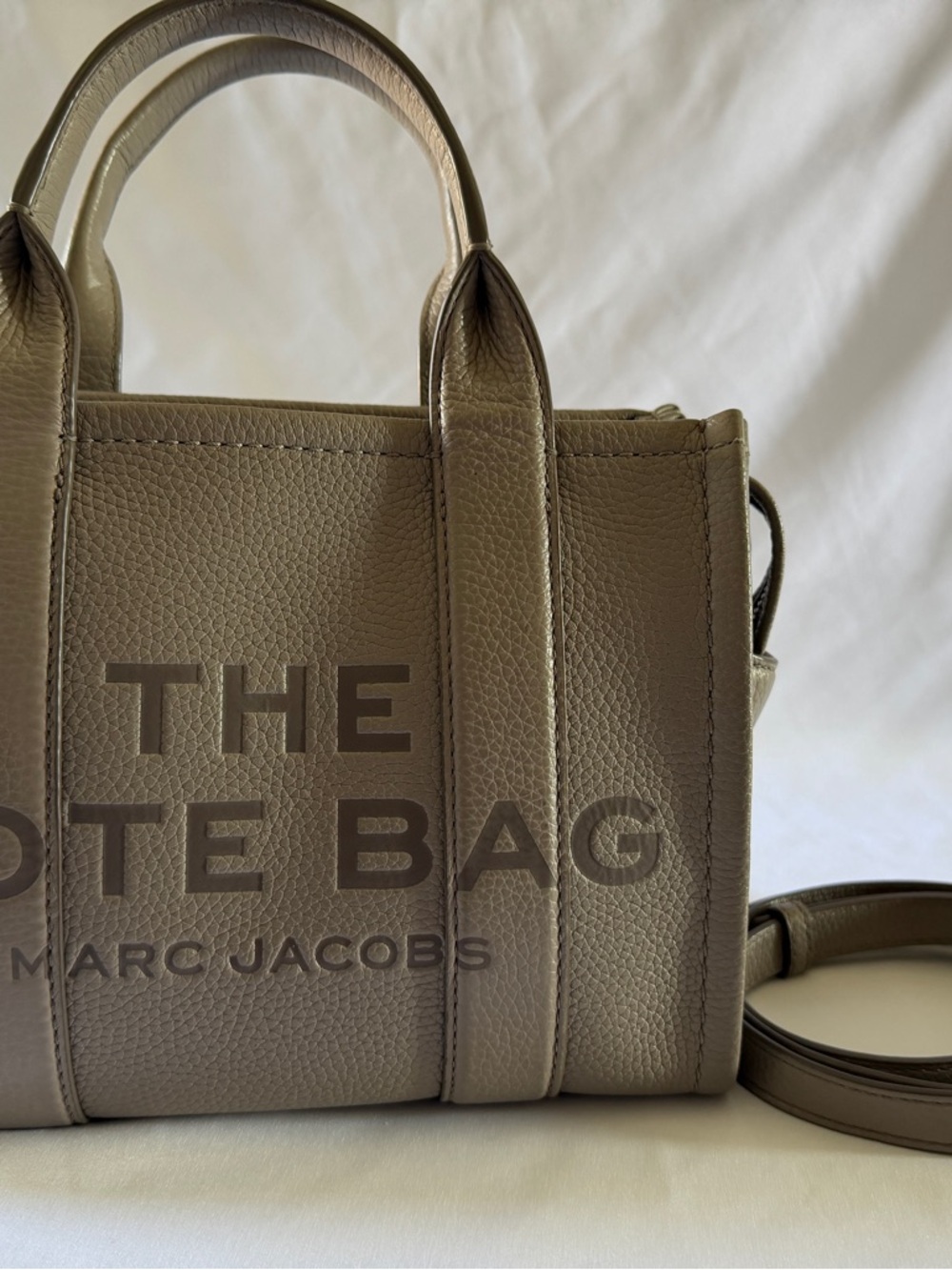 Marc Jacobs The Tote Bag in Taupe Gray